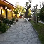 Maria *