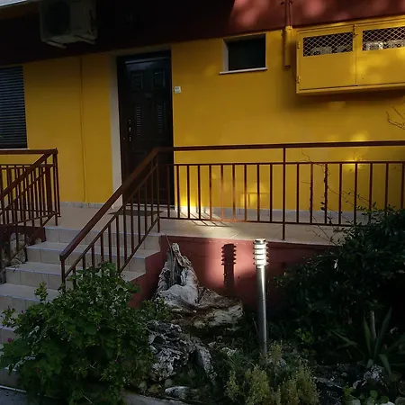 公寓 Maria 波利克罗诺